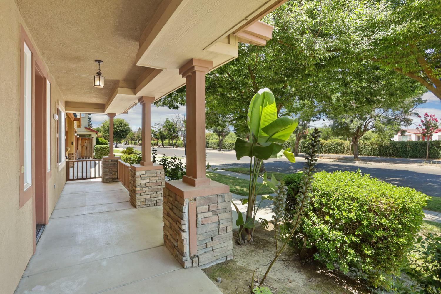 Detail Gallery Image 2 of 78 For 624 Summerton Ln, Turlock,  CA 95382 - 5 Beds | 4 Baths