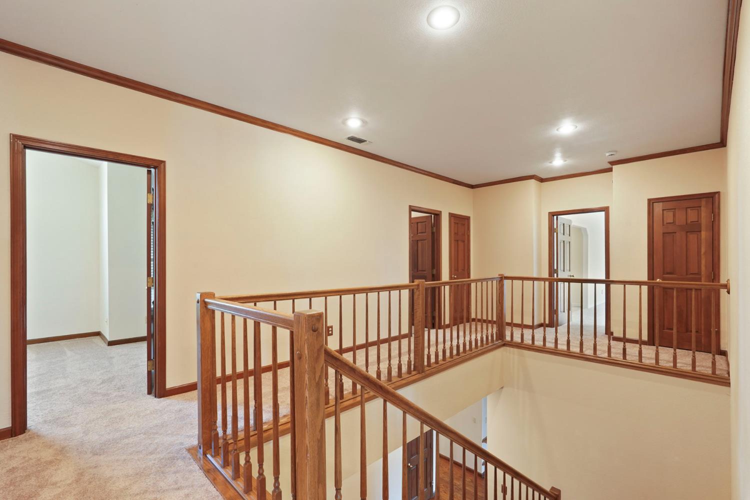 Detail Gallery Image 24 of 46 For 3551 Bluelake Cir, Stockton,  CA 95219 - 5 Beds | 4 Baths