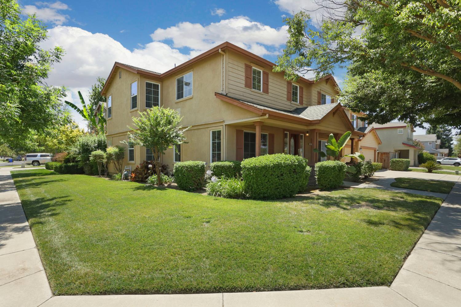 Detail Gallery Image 5 of 78 For 624 Summerton Ln, Turlock,  CA 95382 - 5 Beds | 4 Baths