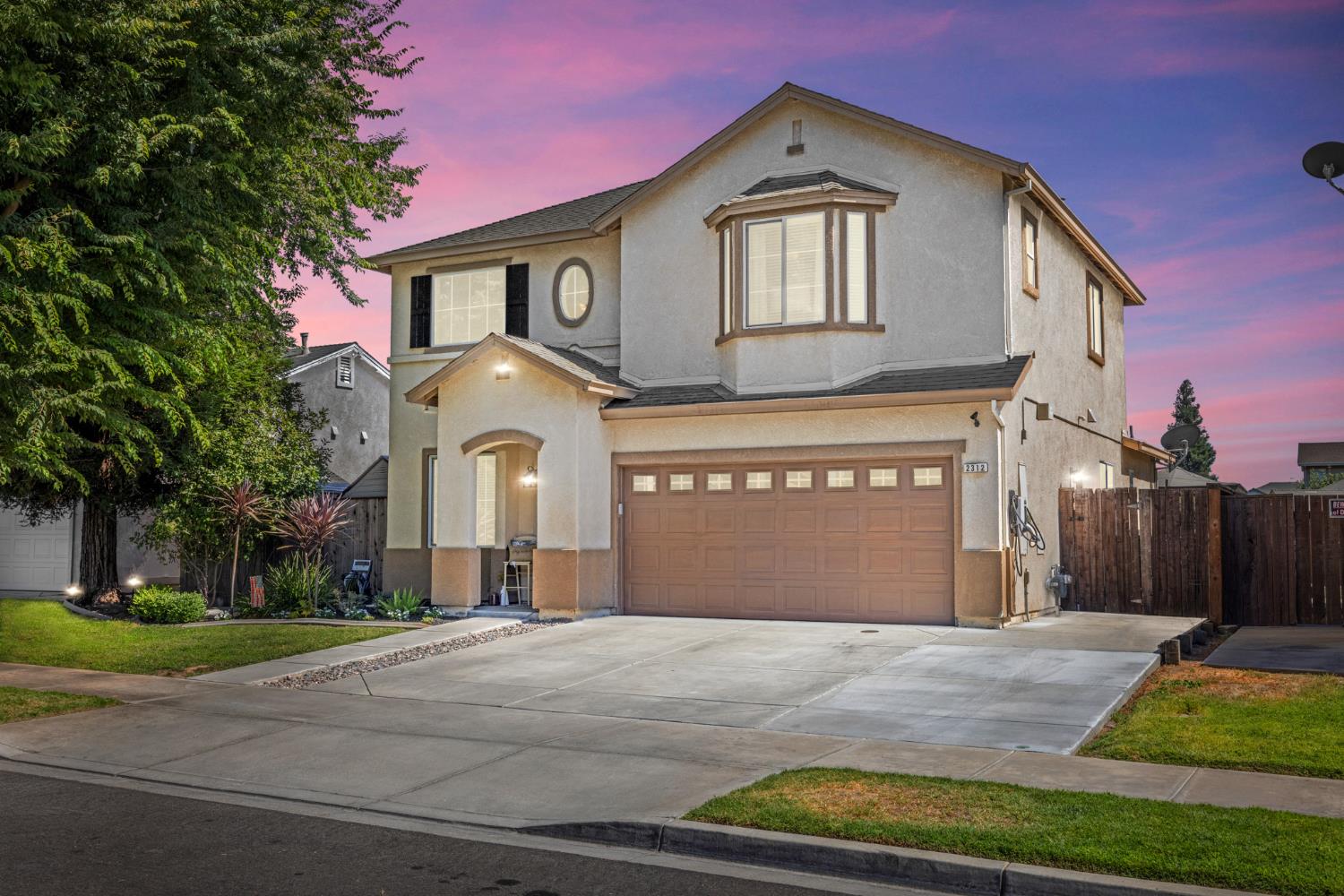 Detail Gallery Image 1 of 39 For 2312 Mountain Springs Dr, Turlock,  CA 95382 - 4 Beds | 3 Baths