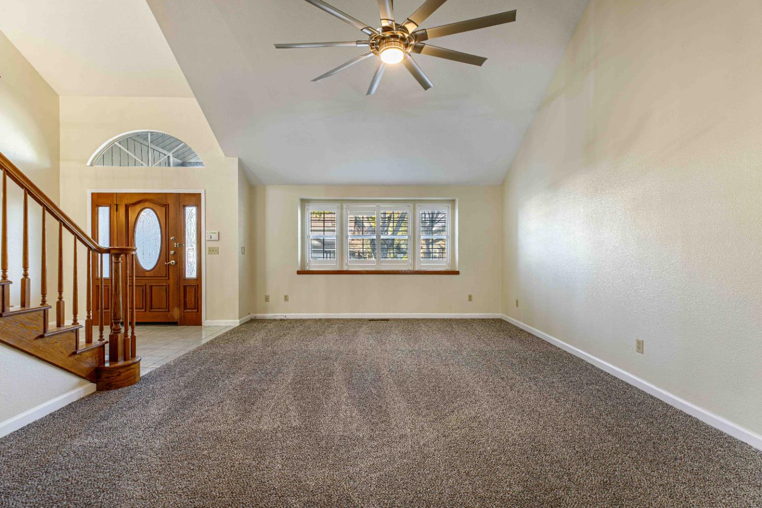 Detail Gallery Image 5 of 28 For 2408 Van Valin Pl, Modesto,  CA 95356 - 5 Beds | 2/1 Baths
