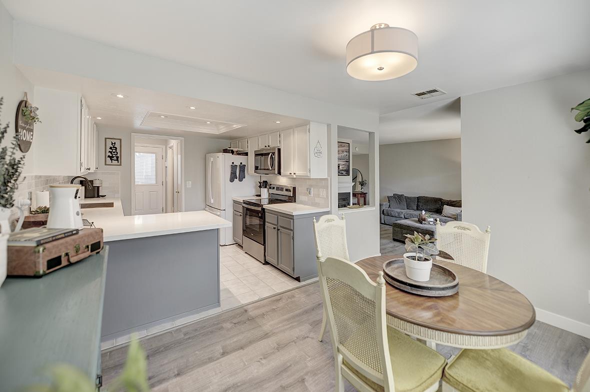 Detail Gallery Image 16 of 60 For 3745 Clayton Rd, Concord,  CA 94521 - 3 Beds | 2/1 Baths