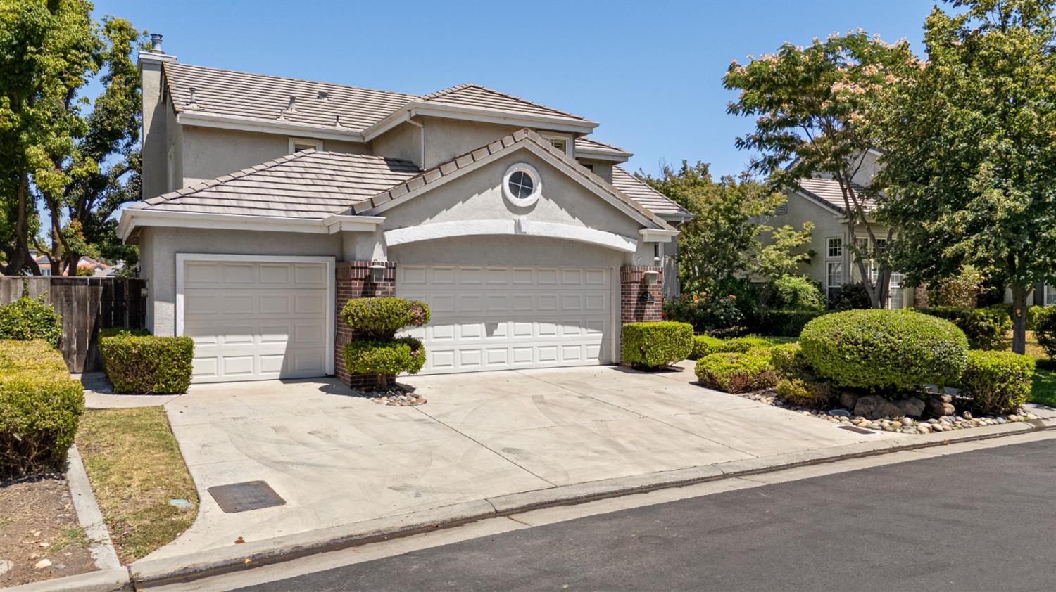 Detail Gallery Image 3 of 70 For 4231 Pinehurst Cir, Stockton,  CA 95219 - 4 Beds | 3 Baths