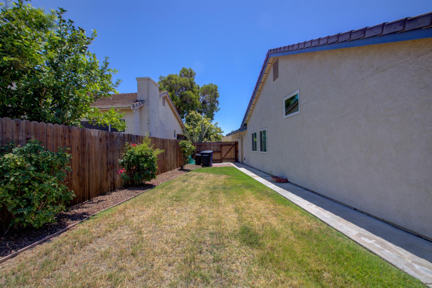Detail Gallery Image 7 of 56 For 4925 Wild Rose Dr, Salida,  CA 95368 - 4 Beds | 2 Baths