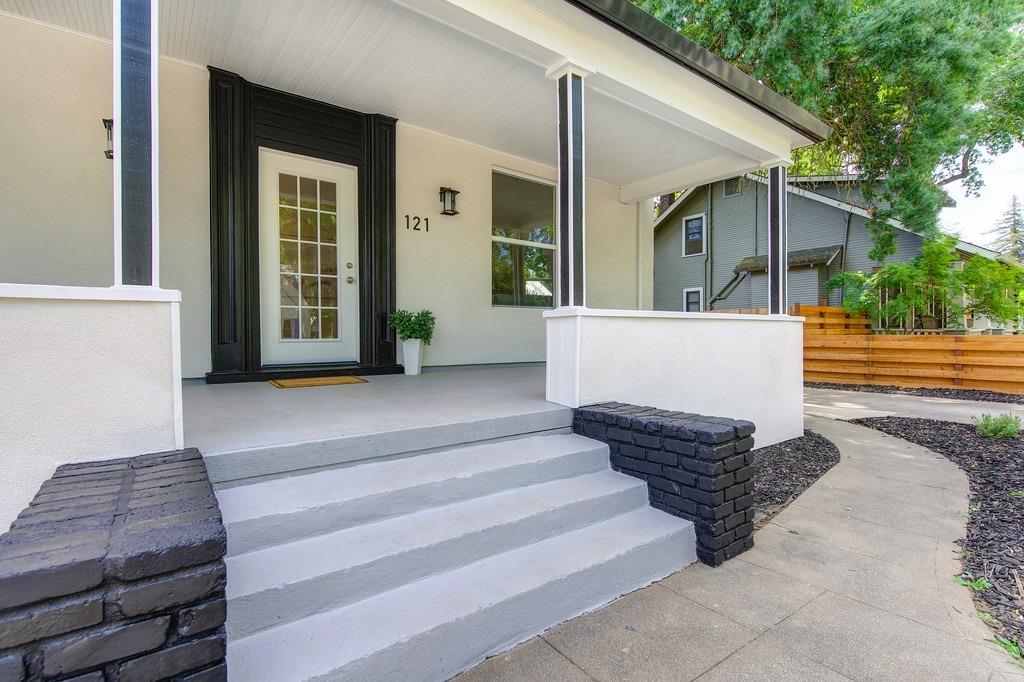 Detail Gallery Image 4 of 81 For 121 1st St, Woodland,  CA 95695 - – Beds | – Baths