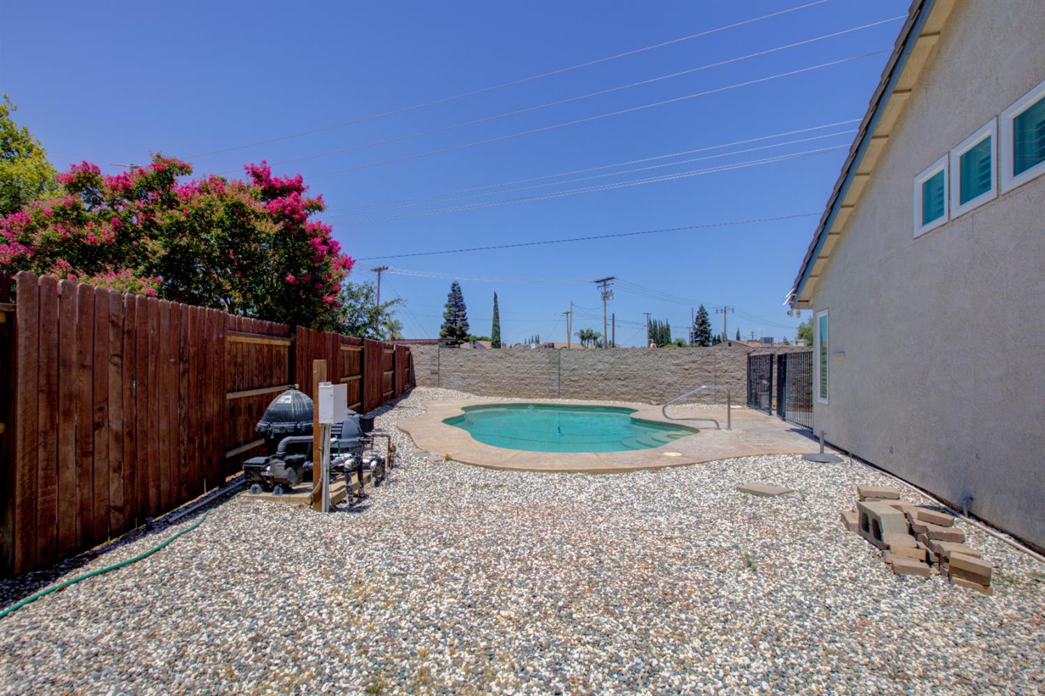 Detail Gallery Image 10 of 56 For 4925 Wild Rose Dr, Salida,  CA 95368 - 4 Beds | 2 Baths