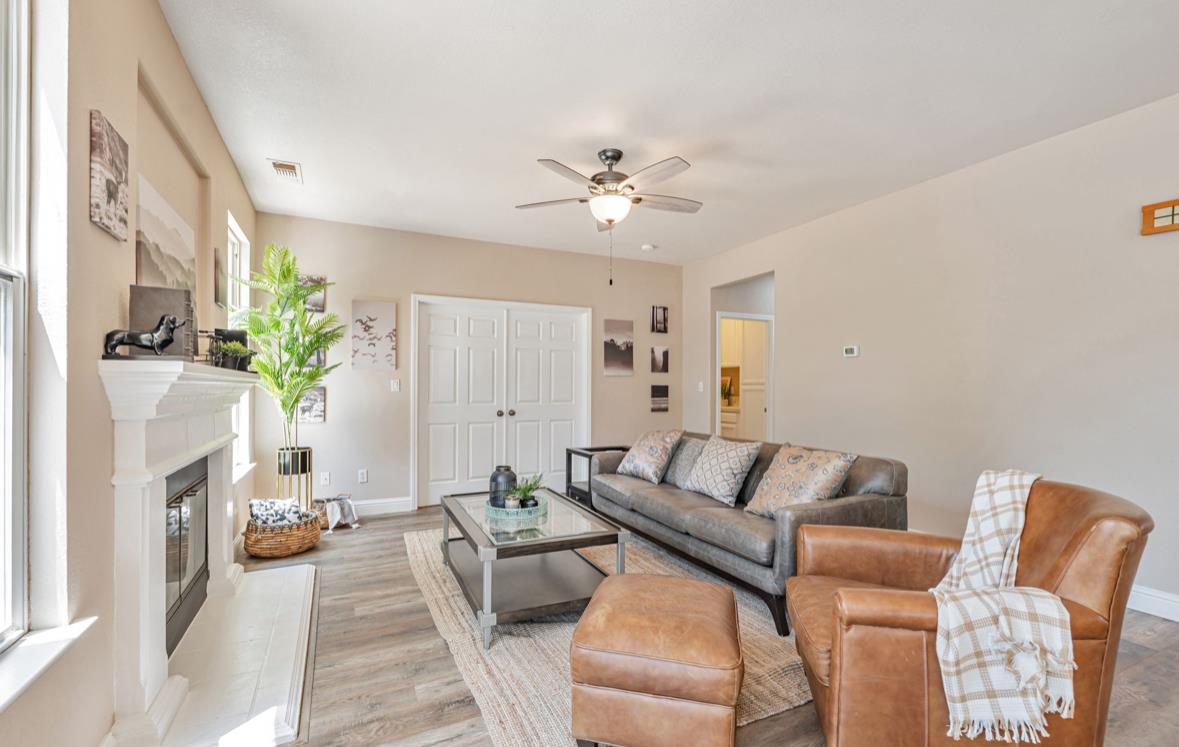 Detail Gallery Image 8 of 20 For 772 Wynyard Cir, Manteca,  CA 95337 - 4 Beds | 3 Baths