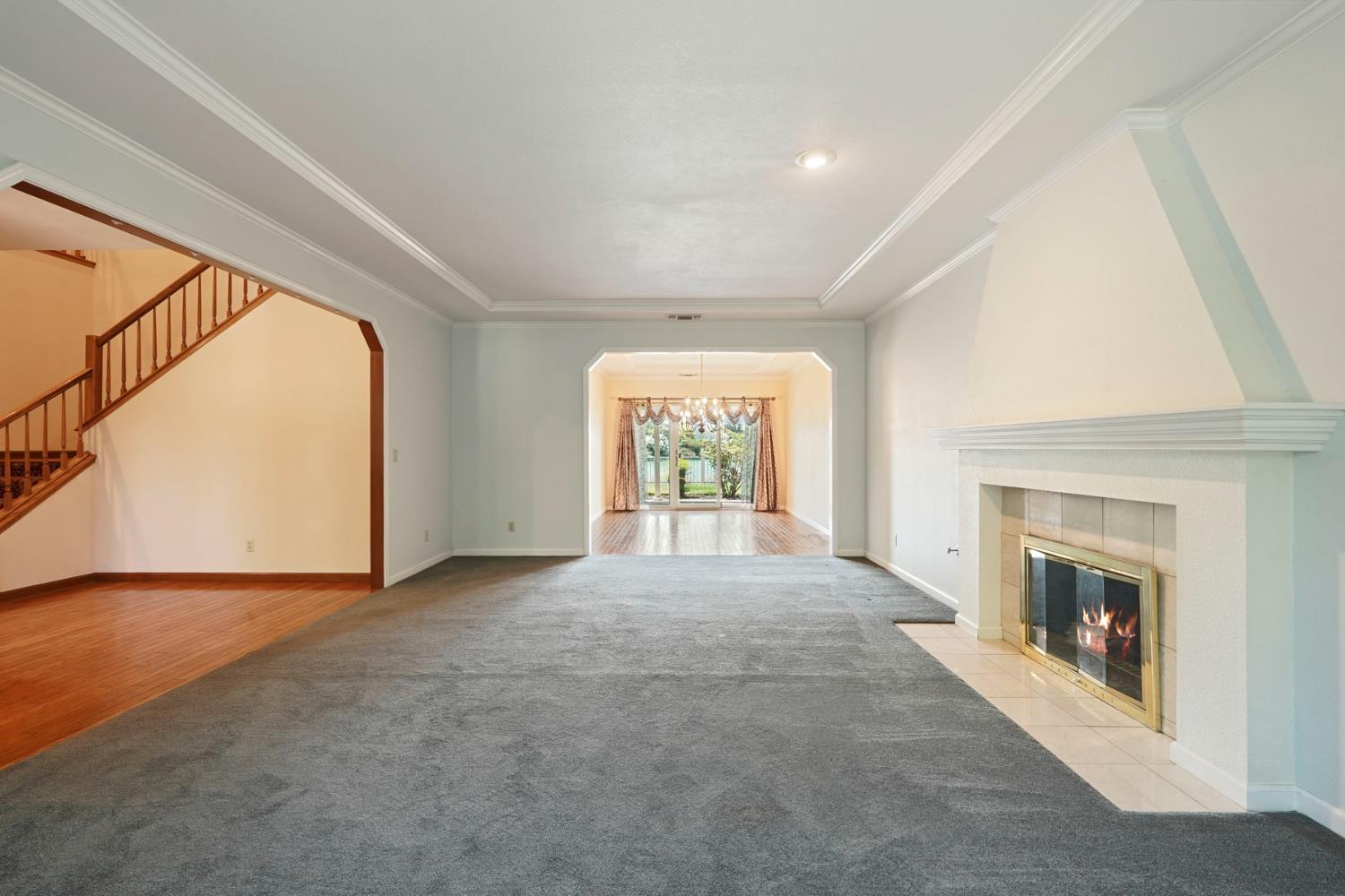Detail Gallery Image 10 of 46 For 3551 Bluelake Cir, Stockton,  CA 95219 - 5 Beds | 4 Baths