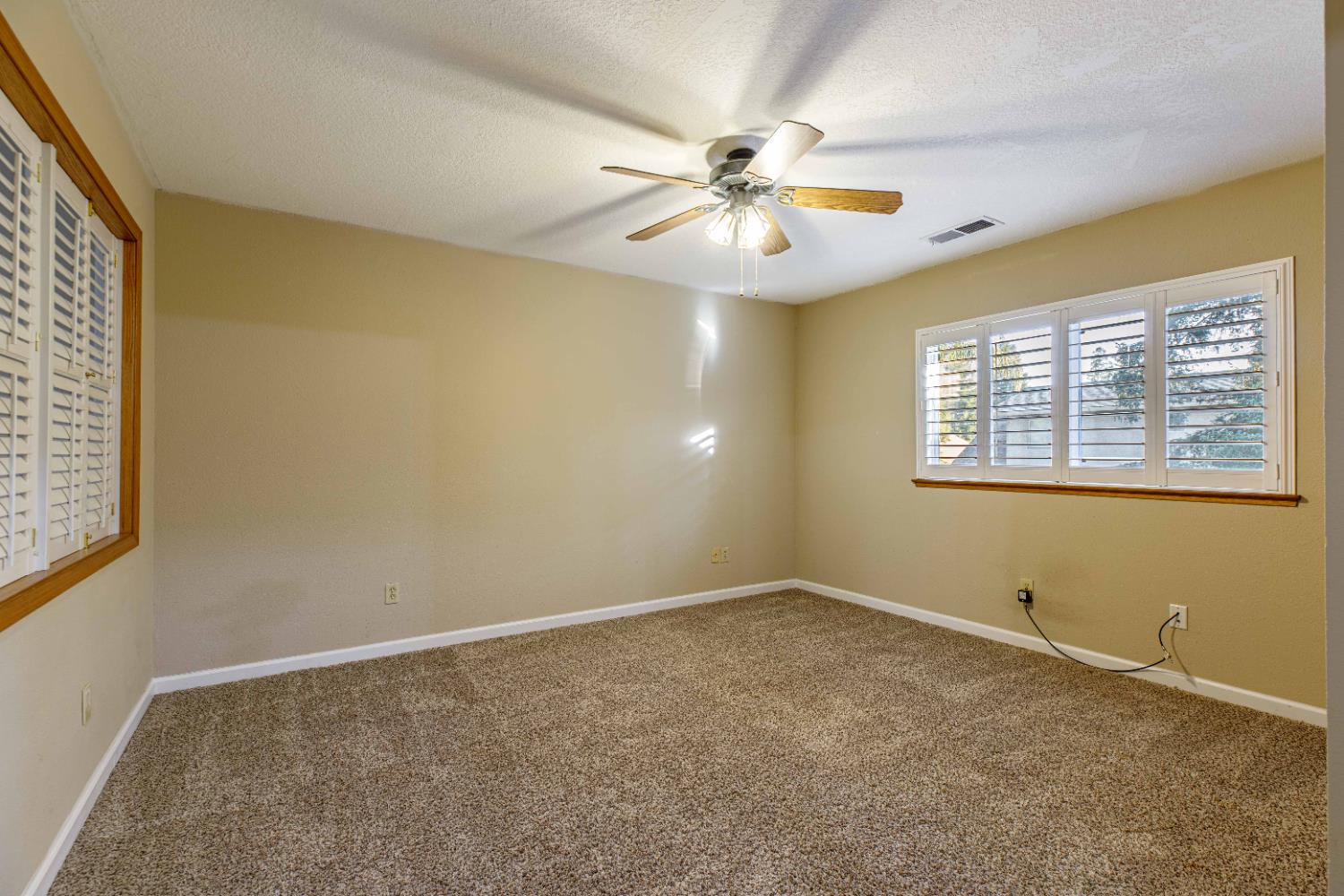 Detail Gallery Image 17 of 28 For 2408 Van Valin Pl, Modesto,  CA 95356 - 5 Beds | 2/1 Baths