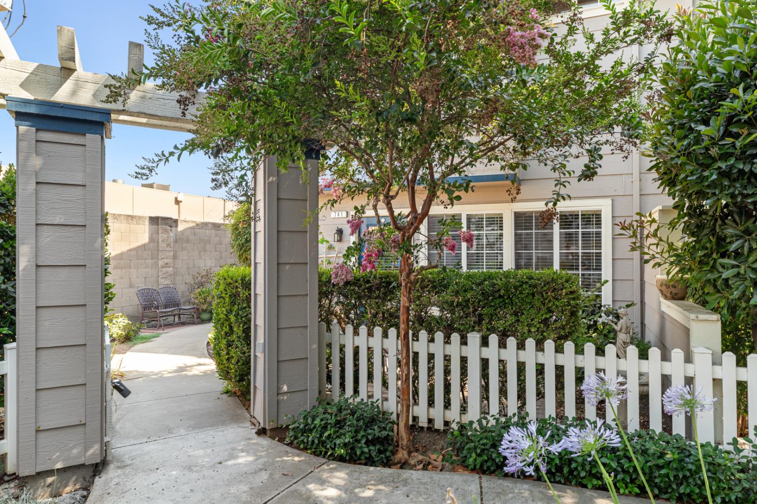 Detail Gallery Image 2 of 41 For 741 Greenford Ct, Tracy,  CA 95376 - 3 Beds | 2/1 Baths