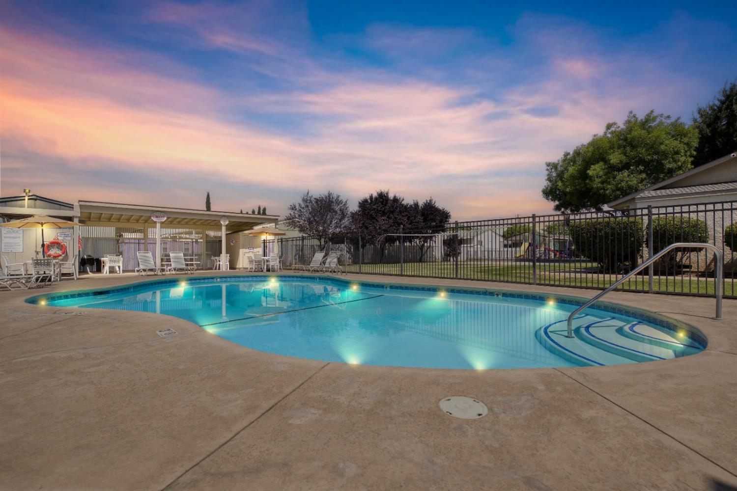 Detail Gallery Image 16 of 20 For 1528 Playground Way 125, Modesto,  CA 95355 - 3 Beds | 2 Baths