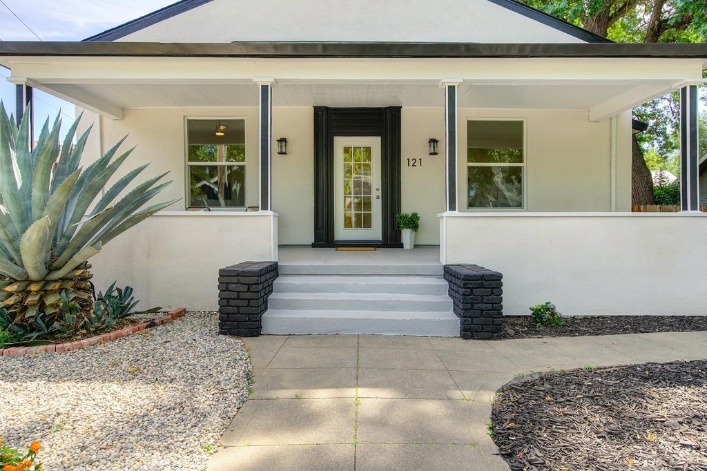 Detail Gallery Image 3 of 81 For 121 1st St, Woodland,  CA 95695 - – Beds | – Baths