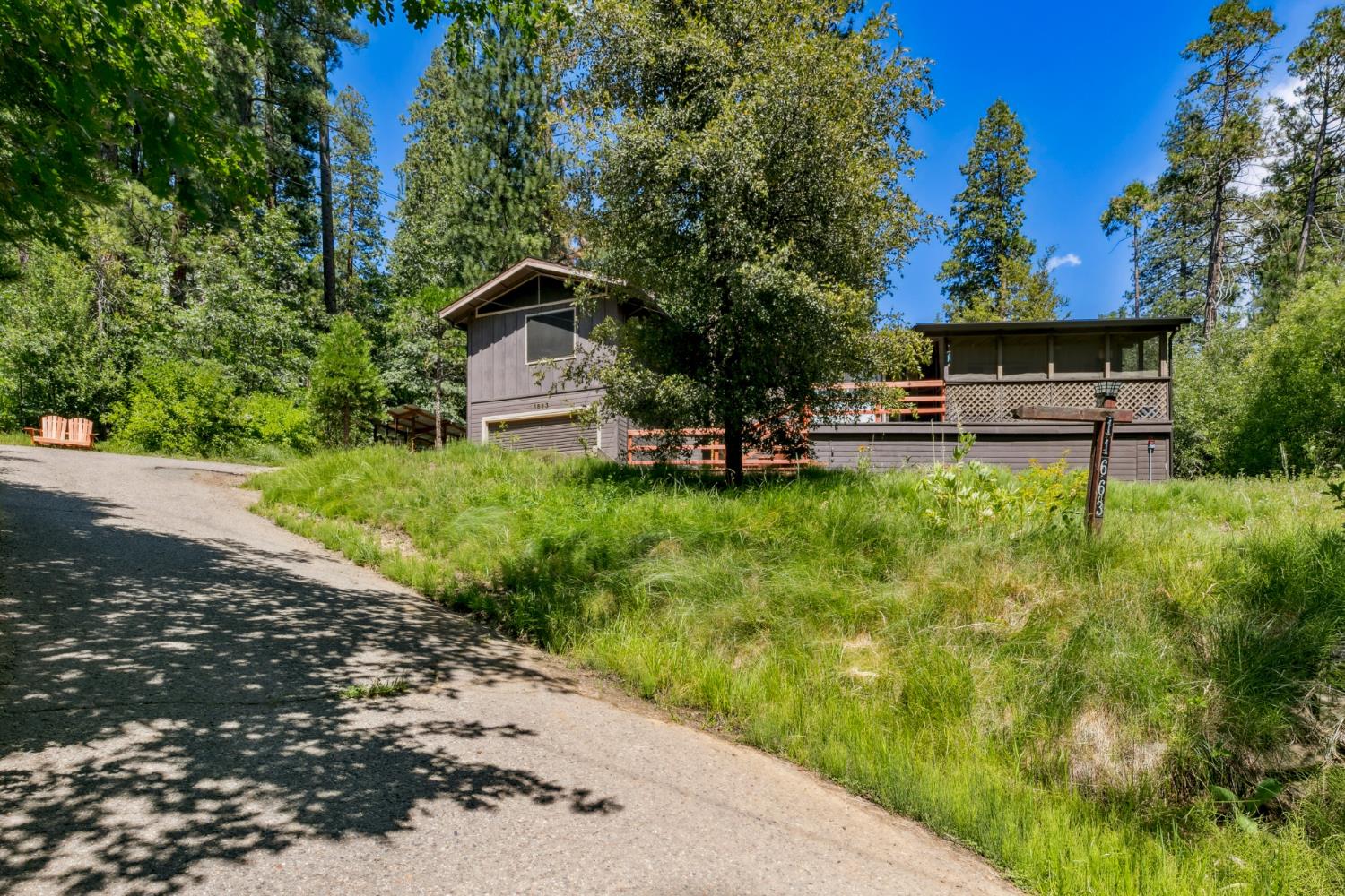 Detail Gallery Image 1 of 27 For 11663 Kyburz Dr, Kyburz,  CA 95720 - 3 Beds | 2 Baths