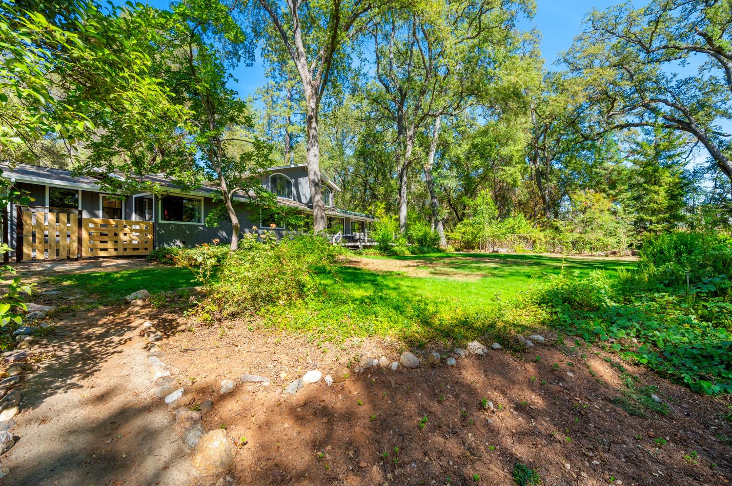 Detail Gallery Image 28 of 70 For 788 Pennsylvania Gulch Rd, Murphys,  CA 95247 - 4 Beds | 3 Baths