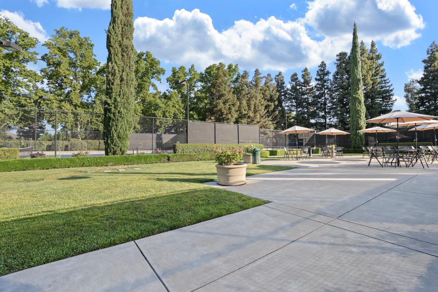 Detail Gallery Image 3 of 60 For 4240 Pinehurst Cir, Stockton,  CA 95219 - 4 Beds | 3 Baths