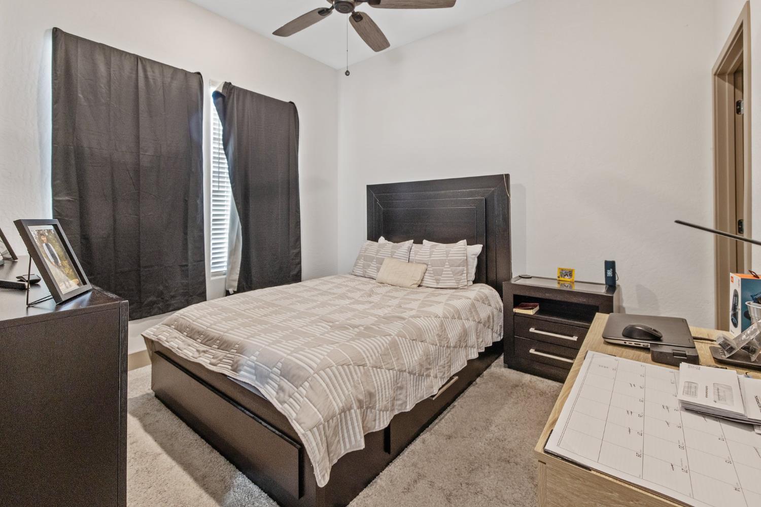 Detail Gallery Image 21 of 59 For 1938 N Frontier St, Hanford,  CA 93230 - 4 Beds | 3 Baths