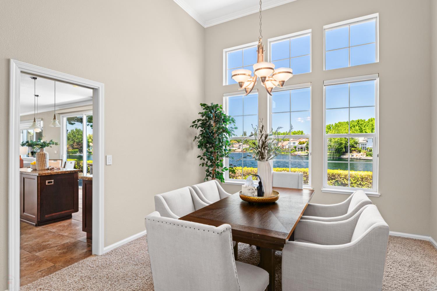 Detail Gallery Image 16 of 70 For 4231 Pinehurst Cir, Stockton,  CA 95219 - 4 Beds | 3 Baths