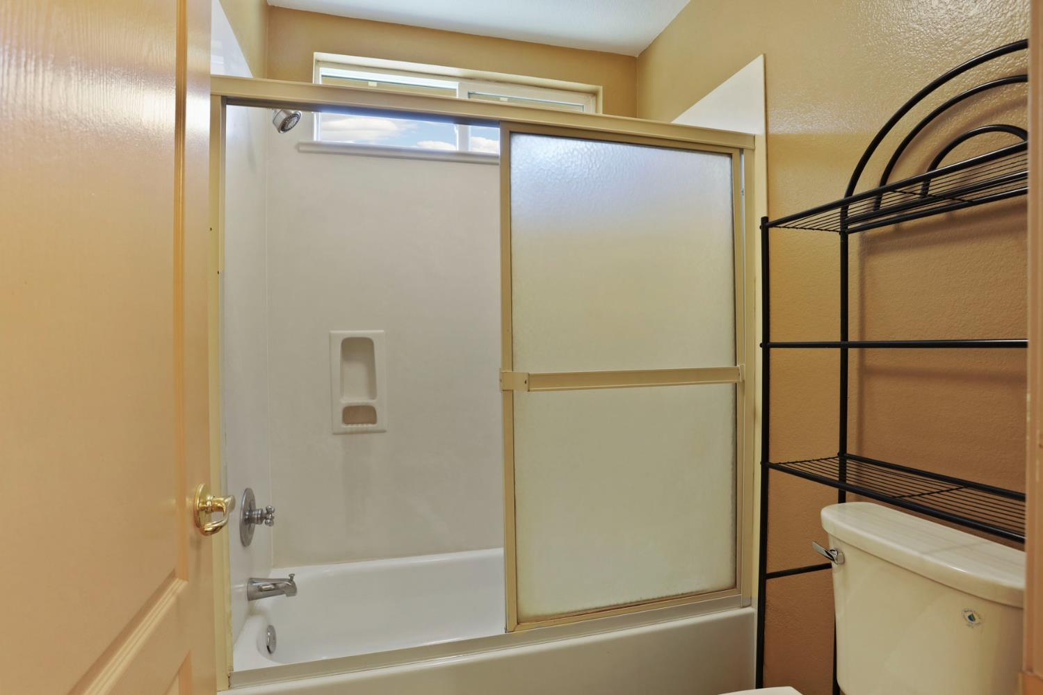 Detail Gallery Image 30 of 78 For 624 Summerton Ln, Turlock,  CA 95382 - 5 Beds | 4 Baths