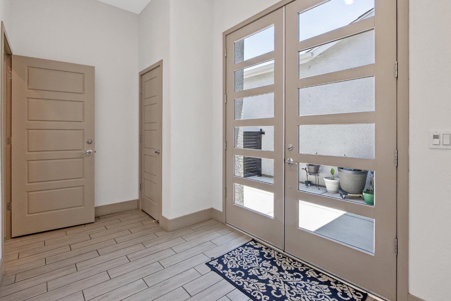 Detail Gallery Image 11 of 59 For 1938 N Frontier St, Hanford,  CA 93230 - 4 Beds | 3 Baths