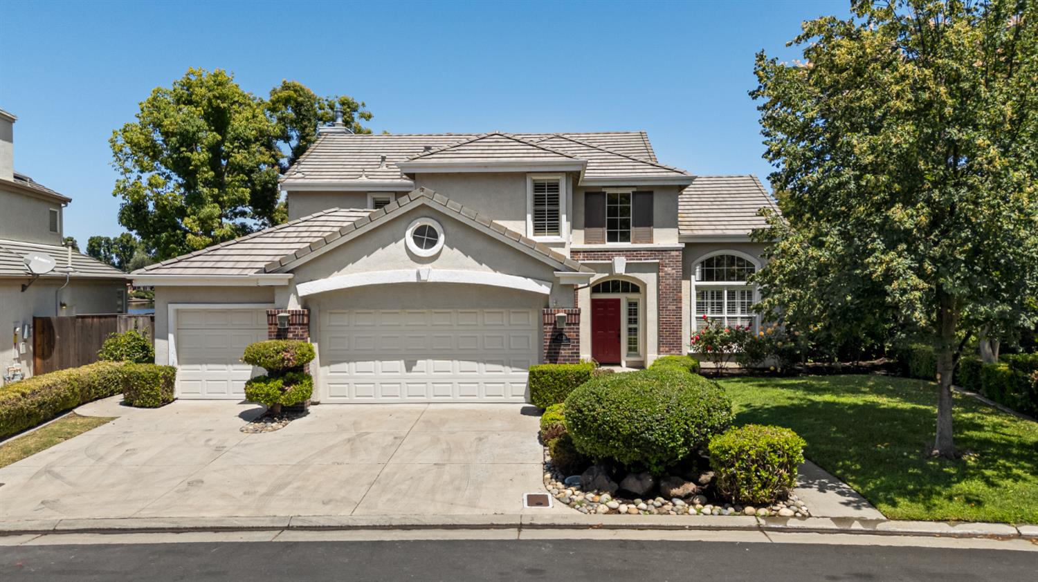 Detail Gallery Image 1 of 70 For 4231 Pinehurst Cir, Stockton,  CA 95219 - 4 Beds | 3 Baths