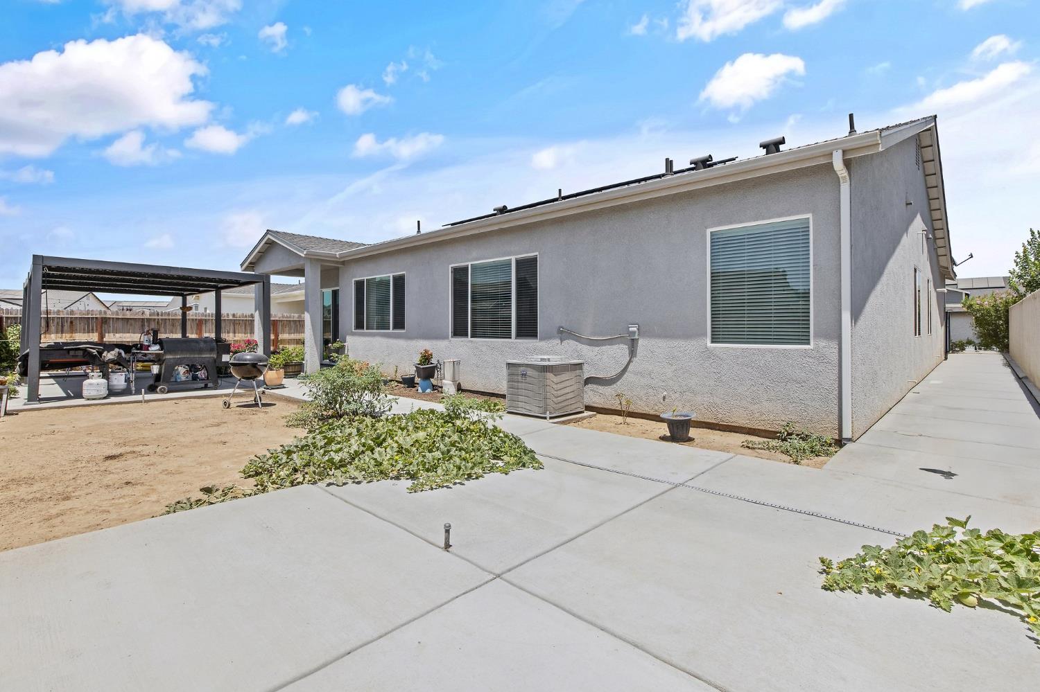 Detail Gallery Image 57 of 59 For 1938 N Frontier St, Hanford,  CA 93230 - 4 Beds | 3 Baths