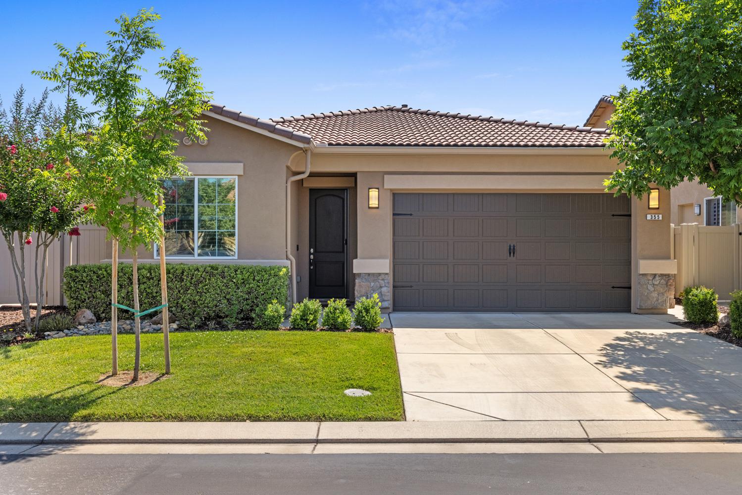 Detail Gallery Image 2 of 38 For 355 via Ziroli, Oakdale,  CA 95361 - 2 Beds | 2/1 Baths