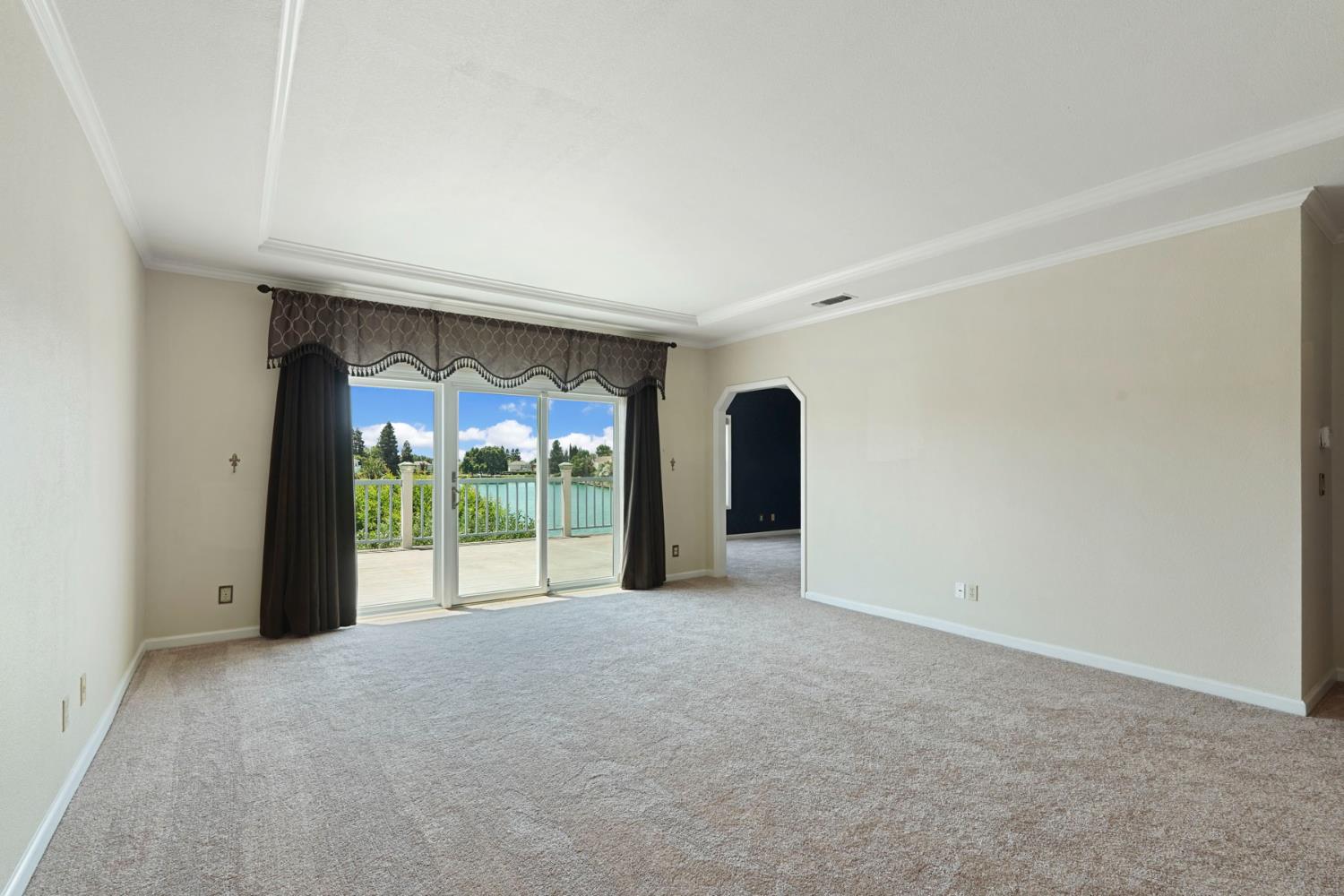 Detail Gallery Image 26 of 46 For 3551 Bluelake Cir, Stockton,  CA 95219 - 5 Beds | 4 Baths