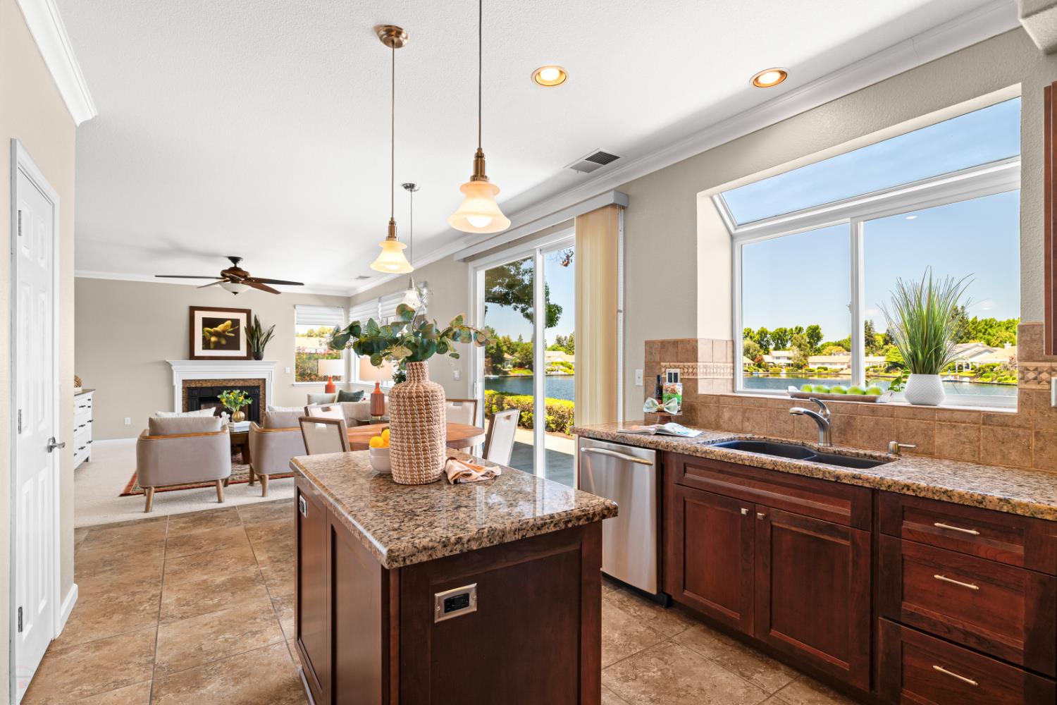 Detail Gallery Image 18 of 70 For 4231 Pinehurst Cir, Stockton,  CA 95219 - 4 Beds | 3 Baths