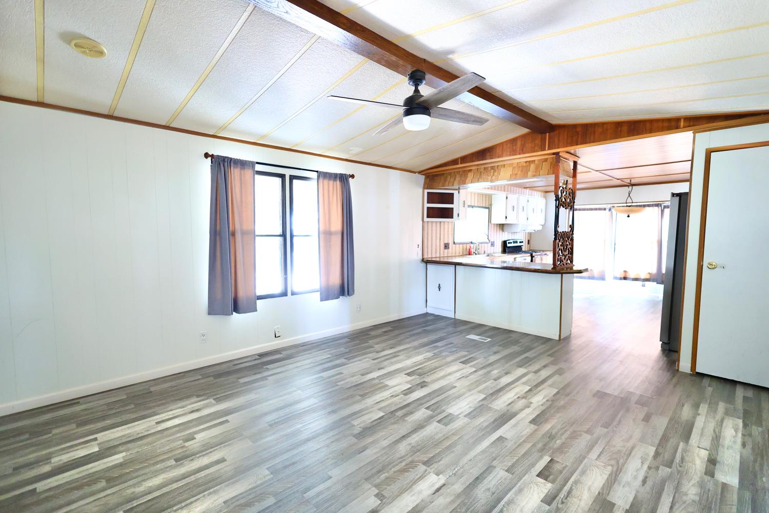 Detail Gallery Image 14 of 24 For 3950 Mack Rd 140, Sacramento,  CA 95823 - 2 Beds | 1/1 Baths