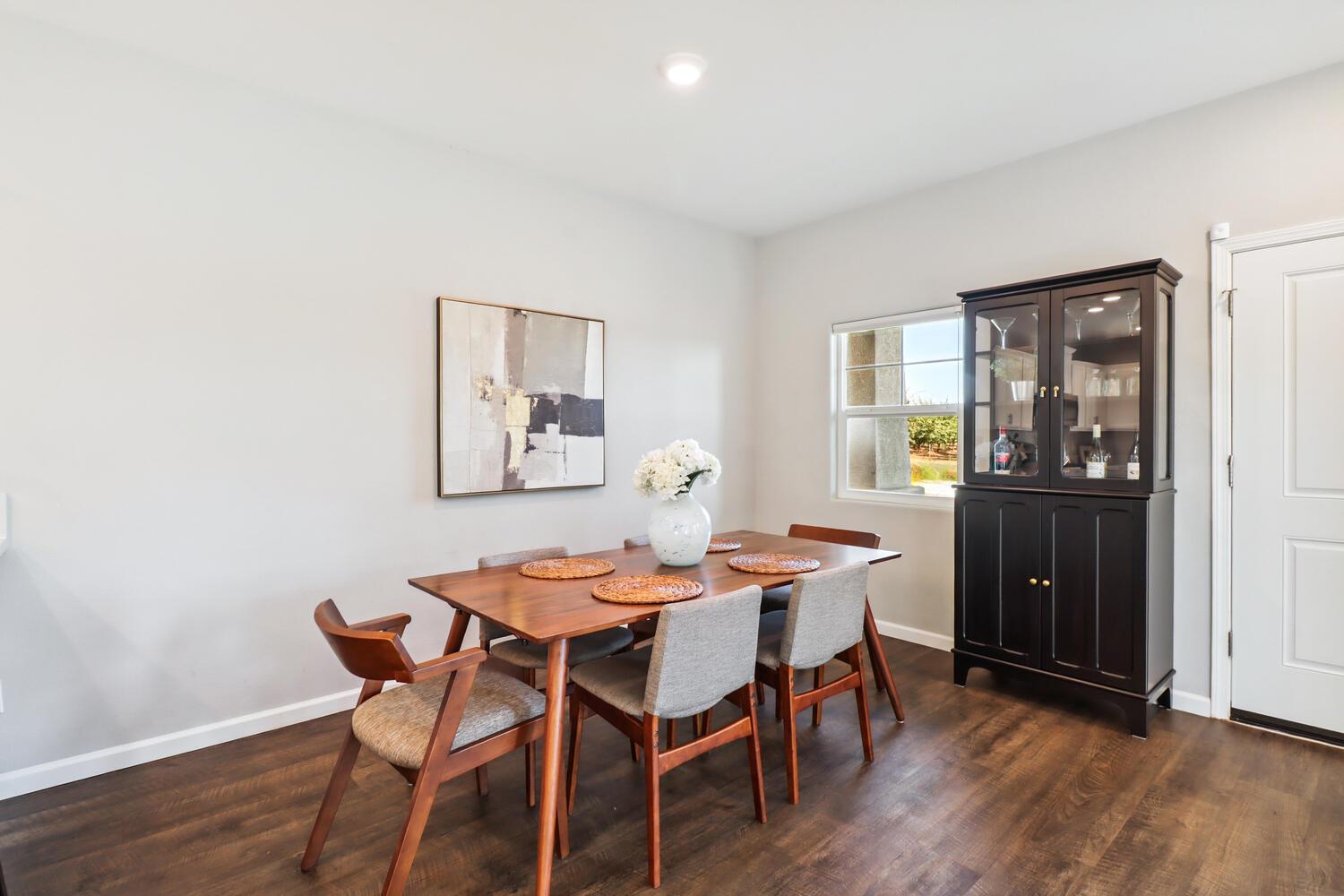 Detail Gallery Image 7 of 62 For 916 Moody Slough Rd, Winters,  CA 95694 - 3 Beds | 2/1 Baths