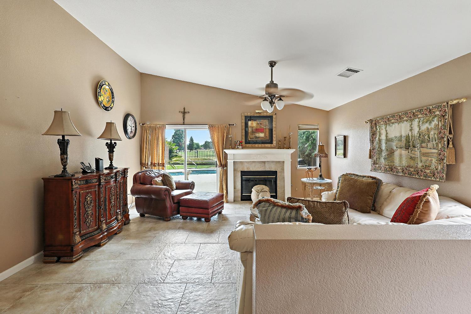 Detail Gallery Image 13 of 36 For 1620 Fairway Dr, Atwater,  CA 95301 - 4 Beds | 2 Baths