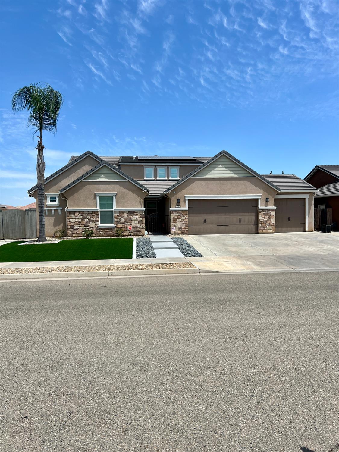 N Redington Avenue, Clovis, California image 1
