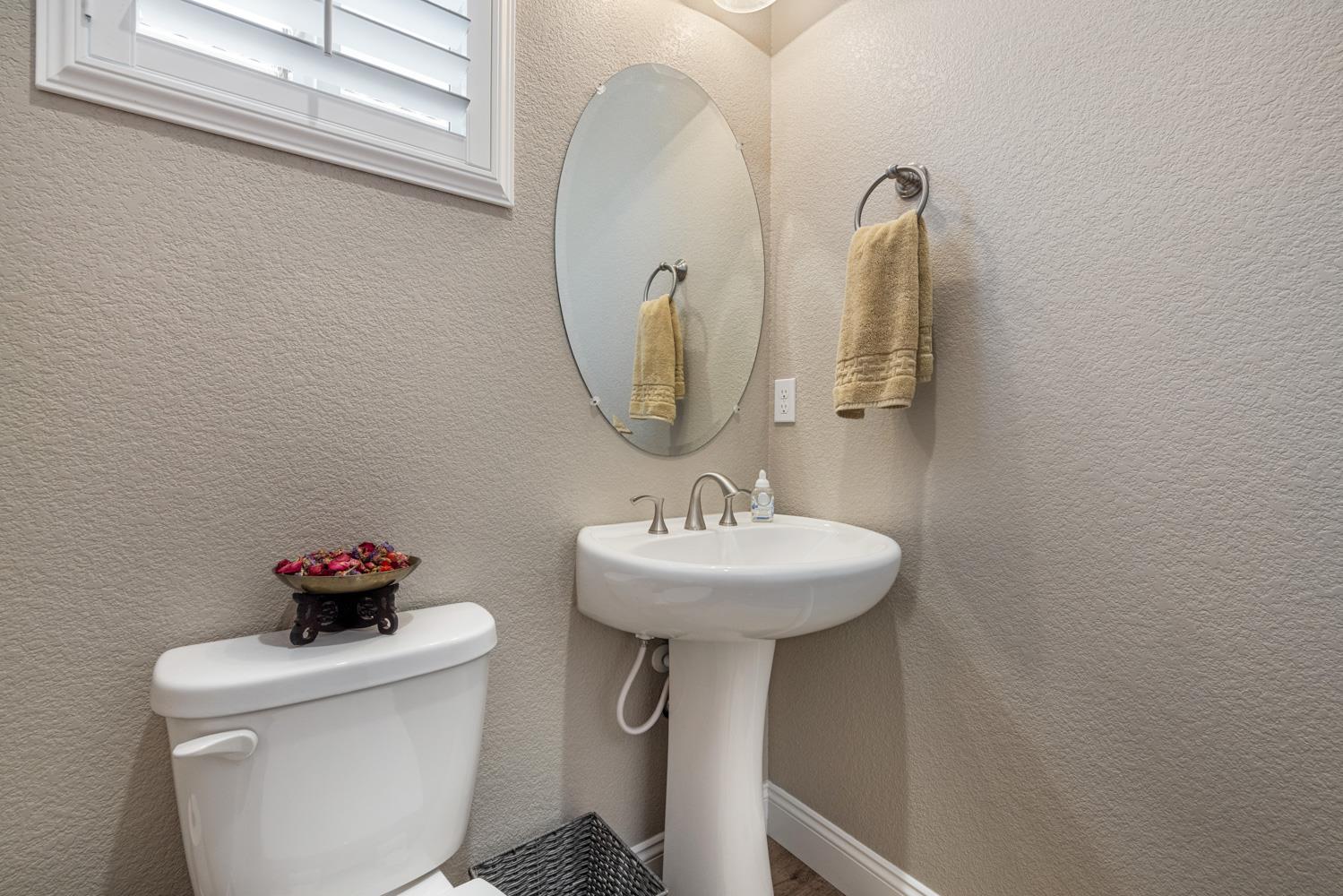 Detail Gallery Image 11 of 38 For 355 via Ziroli, Oakdale,  CA 95361 - 2 Beds | 2/1 Baths