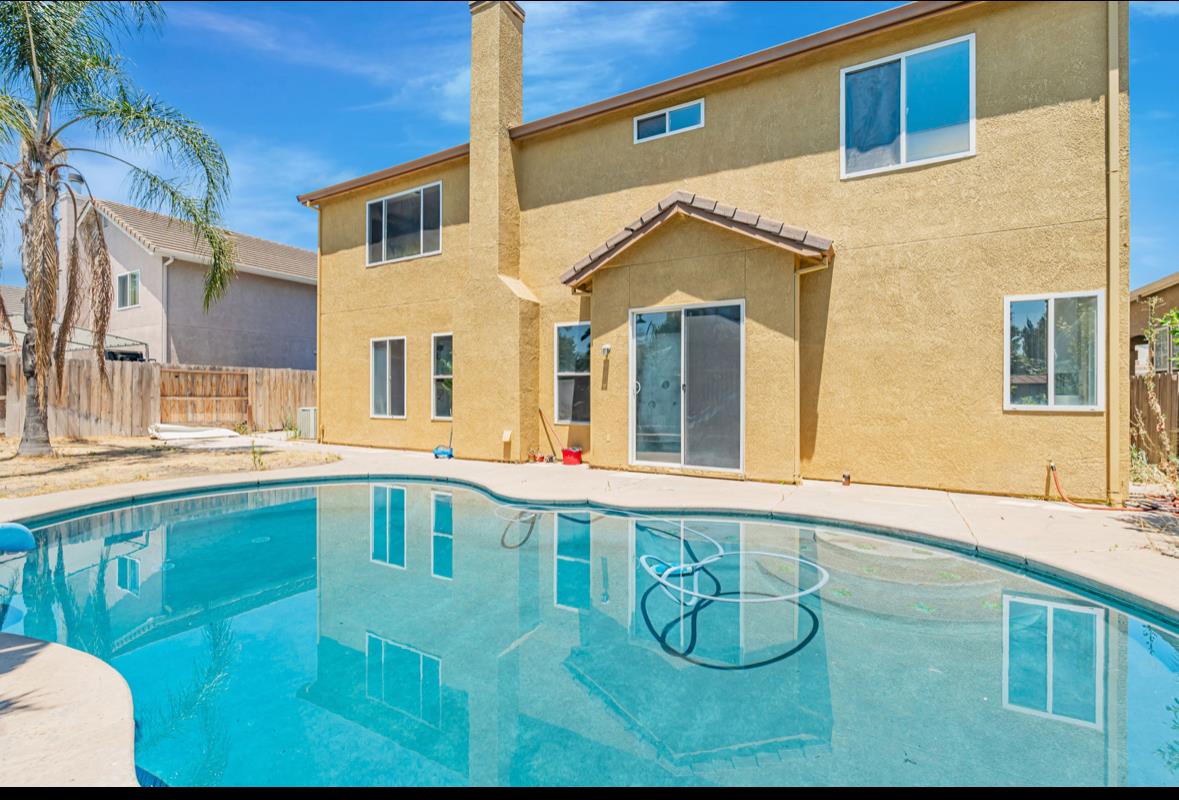 Detail Gallery Image 3 of 20 For 772 Wynyard Cir, Manteca,  CA 95337 - 4 Beds | 3 Baths