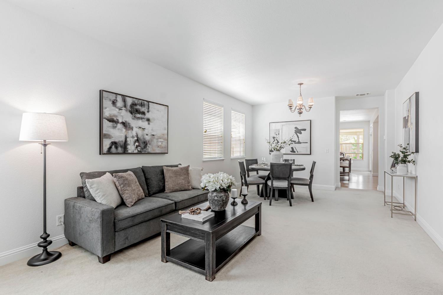 Detail Gallery Image 2 of 59 For 2314 Idaho Way, Yuba City,  CA 95991 - 4 Beds | 3 Baths