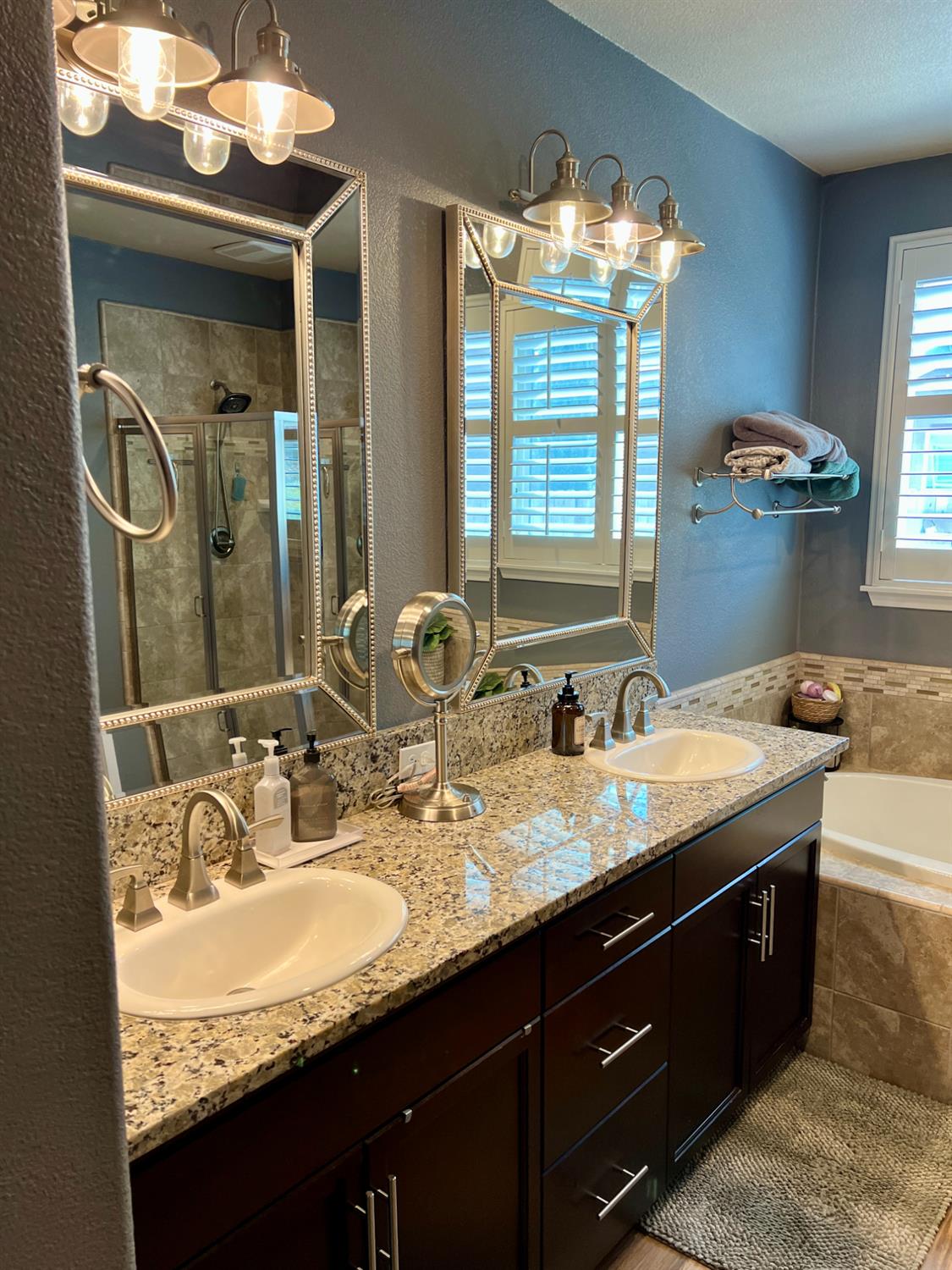N Redington Avenue, Clovis, California image 9
