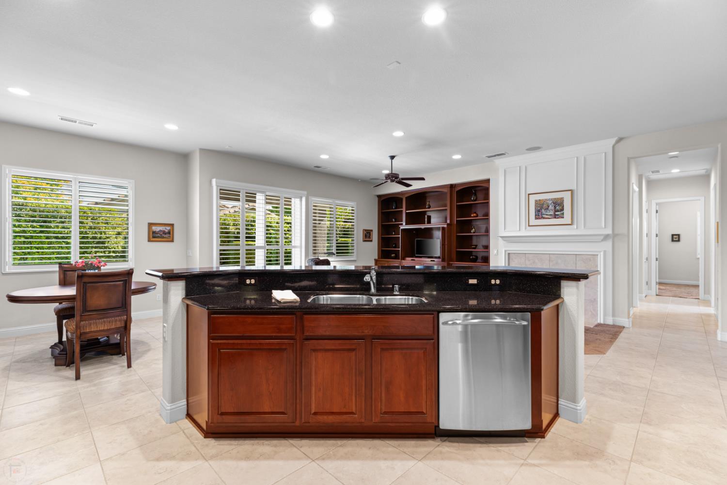 Detail Gallery Image 26 of 97 For 1377 Cobblecreek St, Manteca,  CA 95336 - 2 Beds | 2/1 Baths