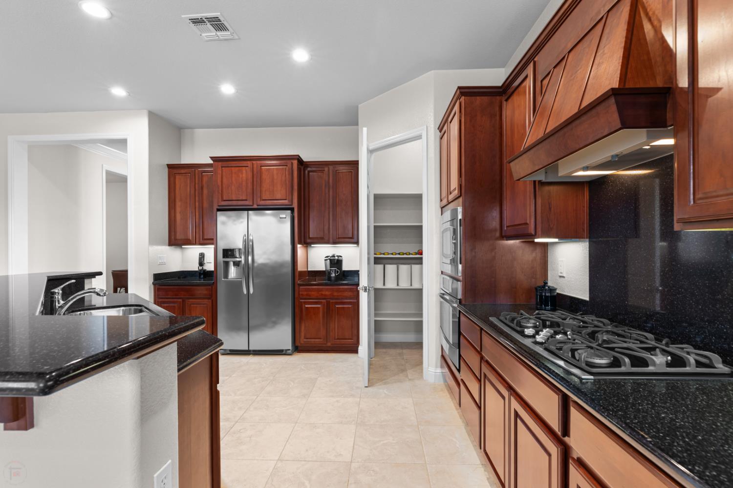 Detail Gallery Image 22 of 97 For 1377 Cobblecreek St, Manteca,  CA 95336 - 2 Beds | 2/1 Baths