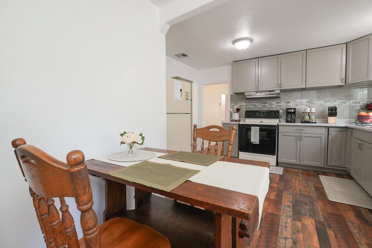 Detail Gallery Image 8 of 23 For 1590 1st St, Atwater,  CA 95301 - 2 Beds | 1 Baths