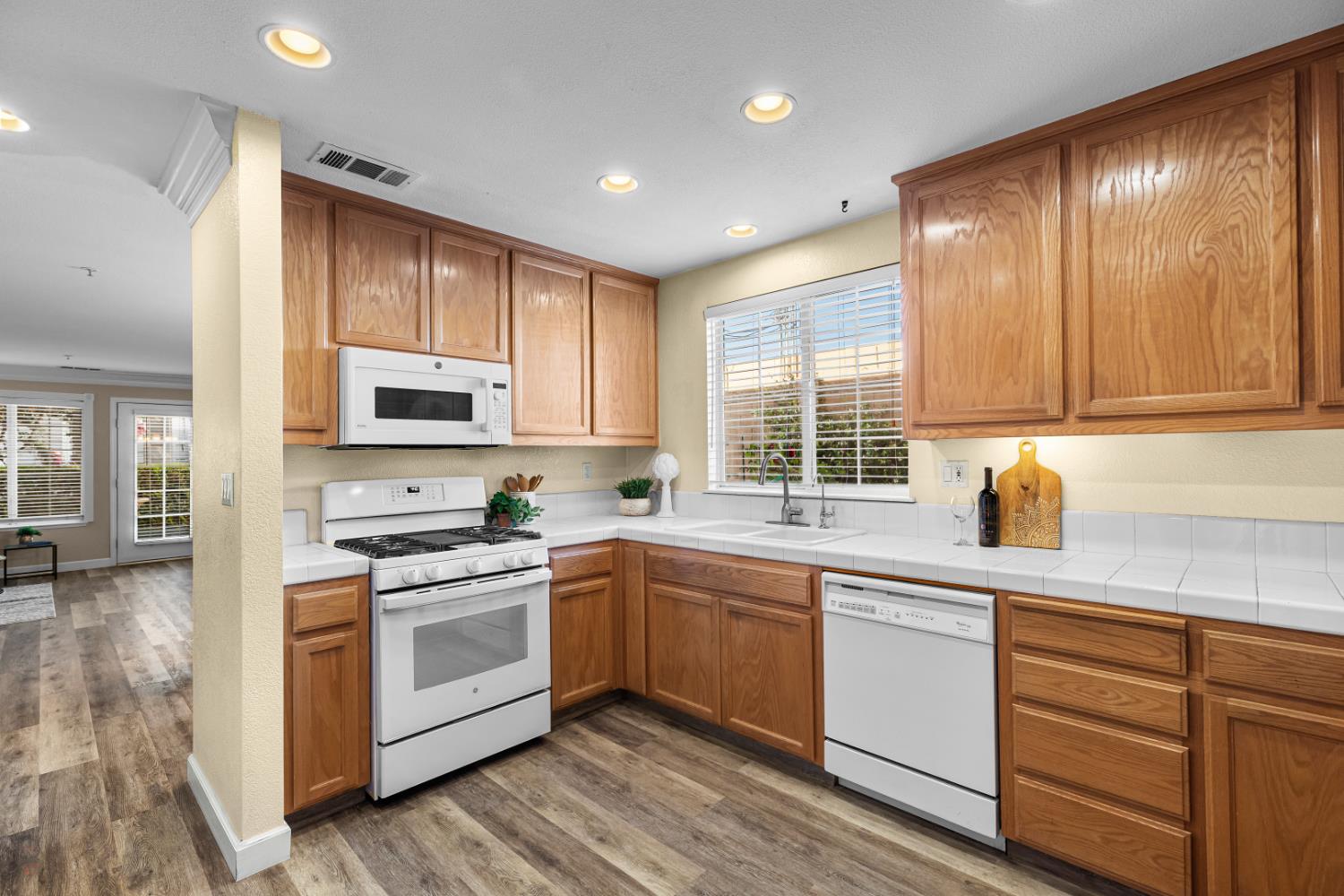 Detail Gallery Image 15 of 41 For 741 Greenford Ct, Tracy,  CA 95376 - 3 Beds | 2/1 Baths