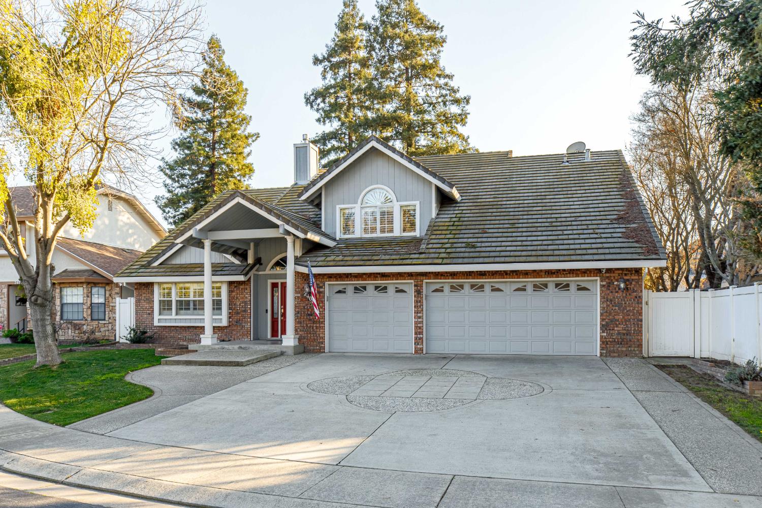 Detail Gallery Image 2 of 28 For 2408 Van Valin Pl, Modesto,  CA 95356 - 5 Beds | 2/1 Baths