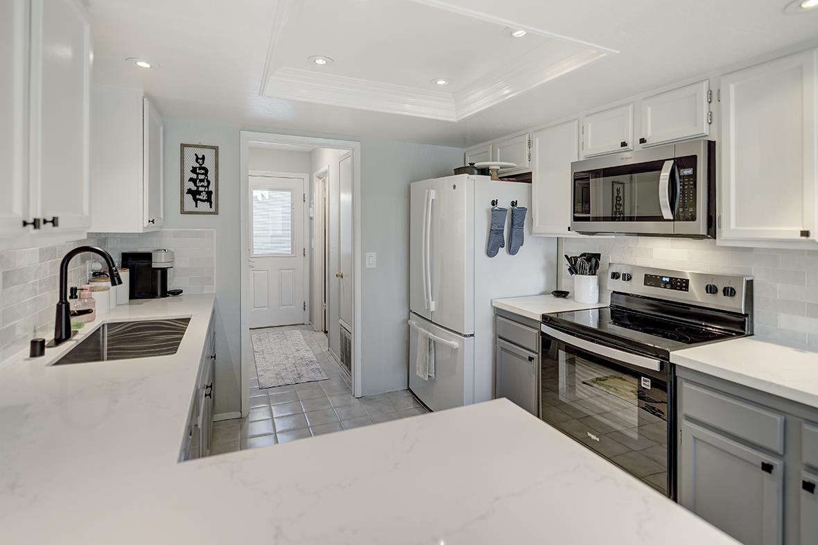 Detail Gallery Image 19 of 60 For 3745 Clayton Rd, Concord,  CA 94521 - 3 Beds | 2/1 Baths