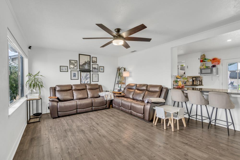 Detail Gallery Image 4 of 17 For 1343 6th Street, Rodeo,  CA 94572 - 2 Beds | 1 Baths