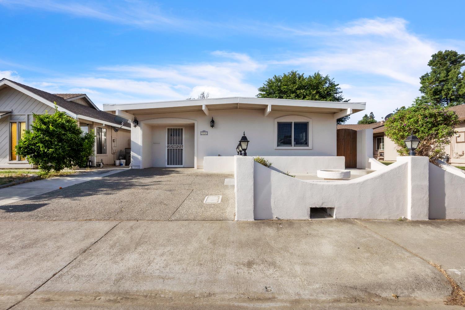 Detail Gallery Image 1 of 28 For 911 Princeton Pl, Woodland,  CA 95695 - 2 Beds | 1/1 Baths