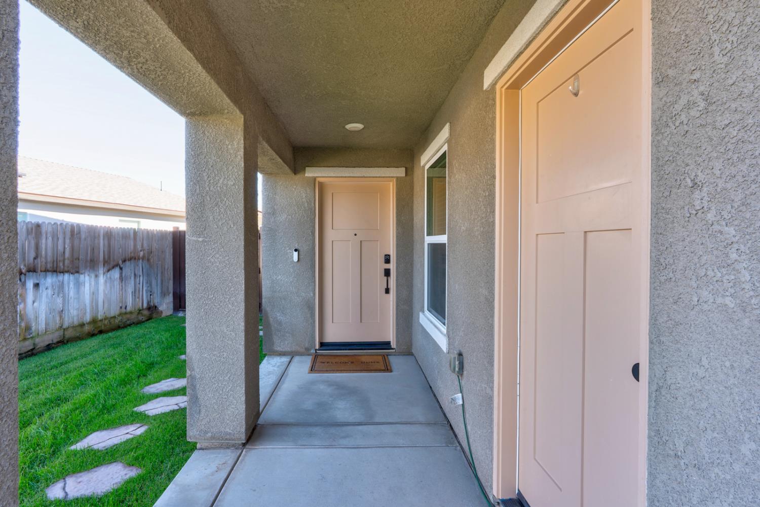 Detail Gallery Image 7 of 72 For 753 Heitz Way, Merced,  CA 95348 - 5 Beds | 3/1 Baths