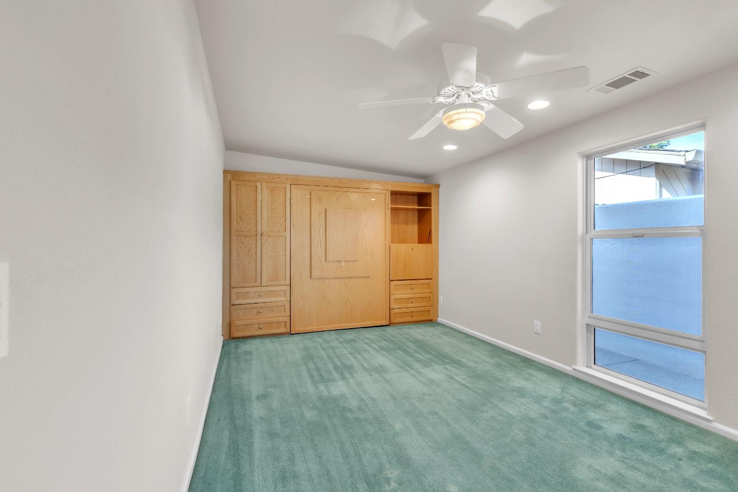 Detail Gallery Image 5 of 28 For 911 Princeton Pl, Woodland,  CA 95695 - 2 Beds | 1/1 Baths