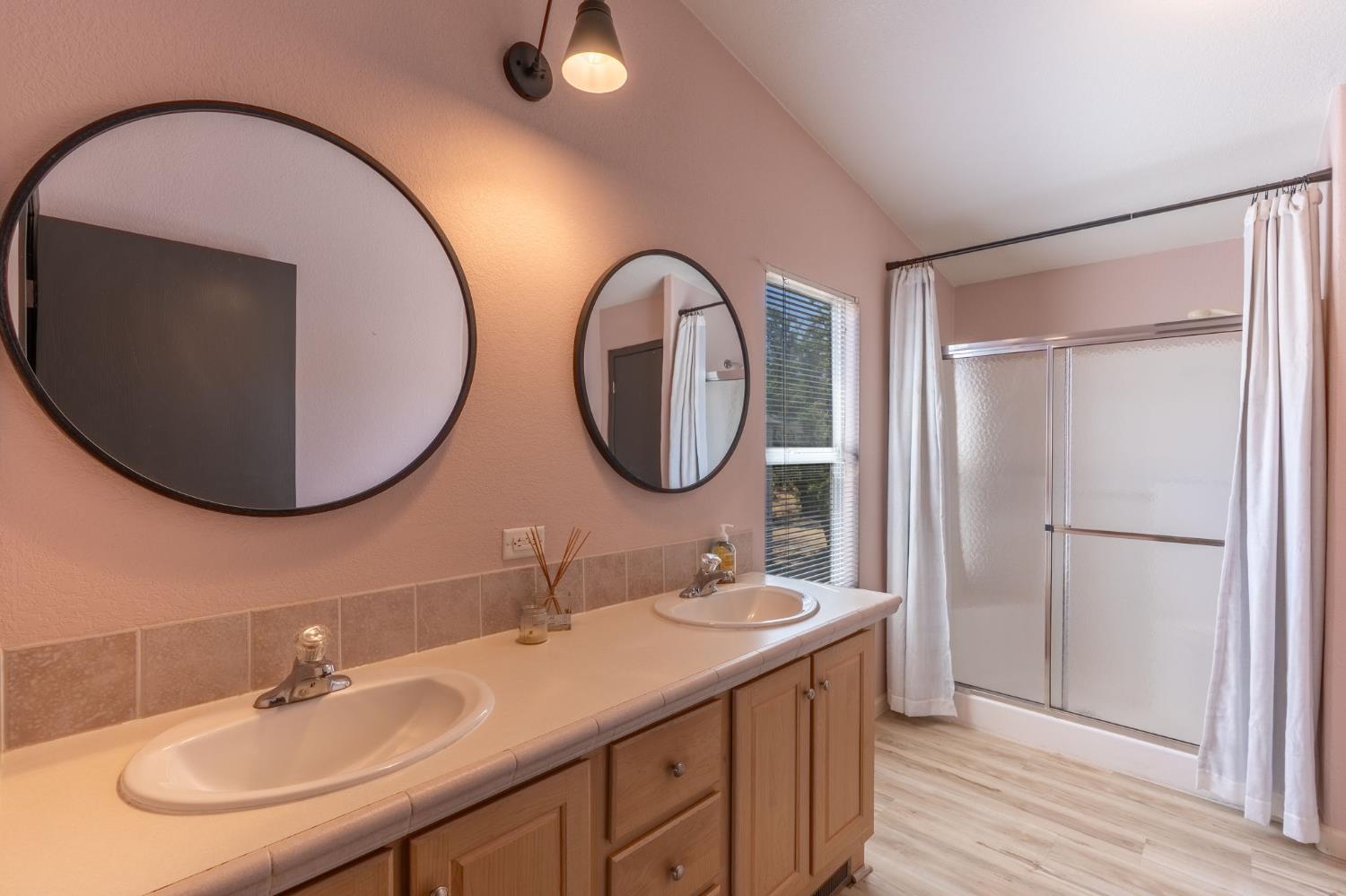 Detail Gallery Image 9 of 11 For 1112 Ladd Rd, Modesto,  CA 95356 - 3 Beds | 2 Baths