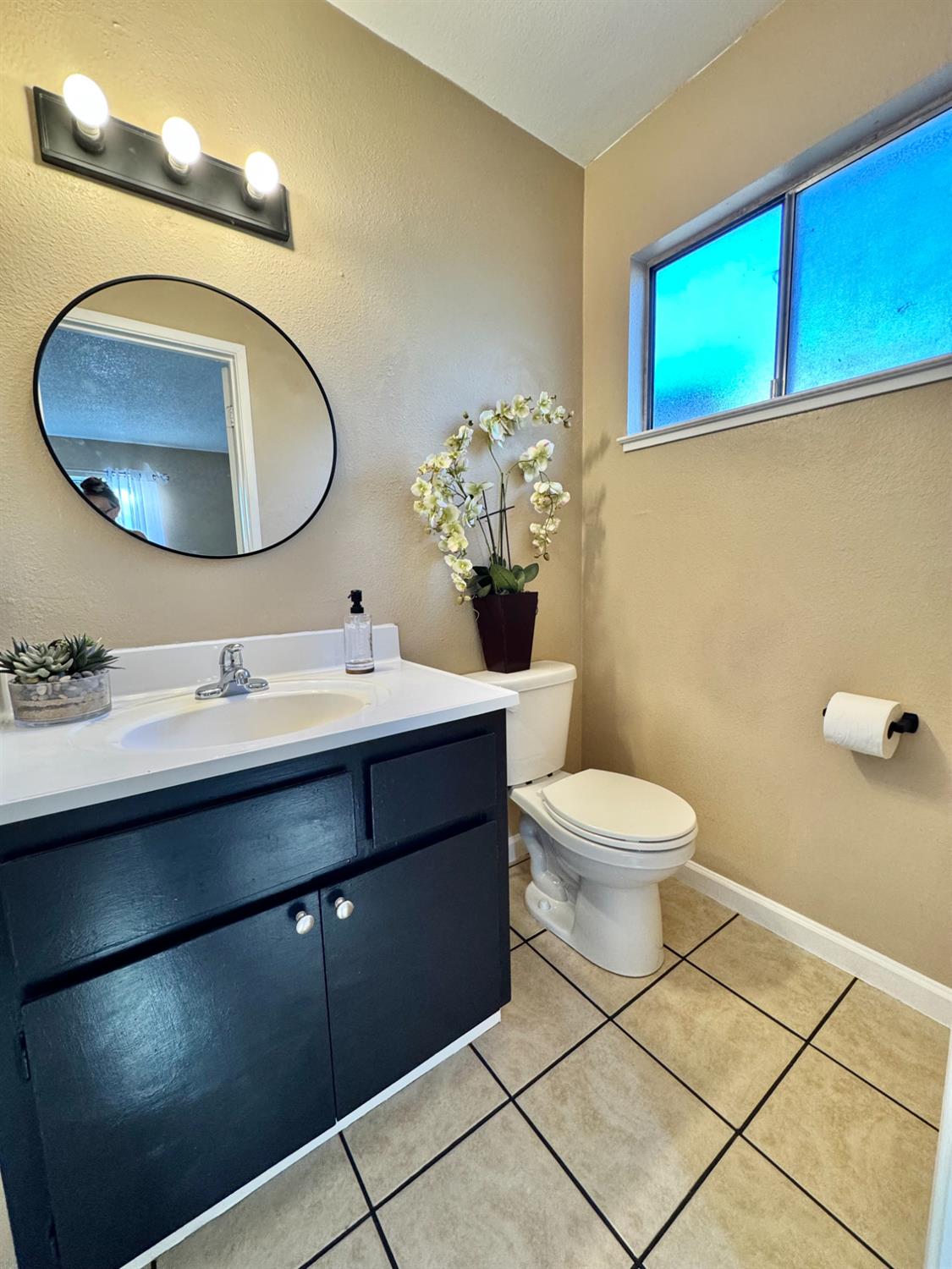 Detail Gallery Image 14 of 24 For 1813 Murrietta Ln, Modesto,  CA 95355 - 3 Beds | 2 Baths