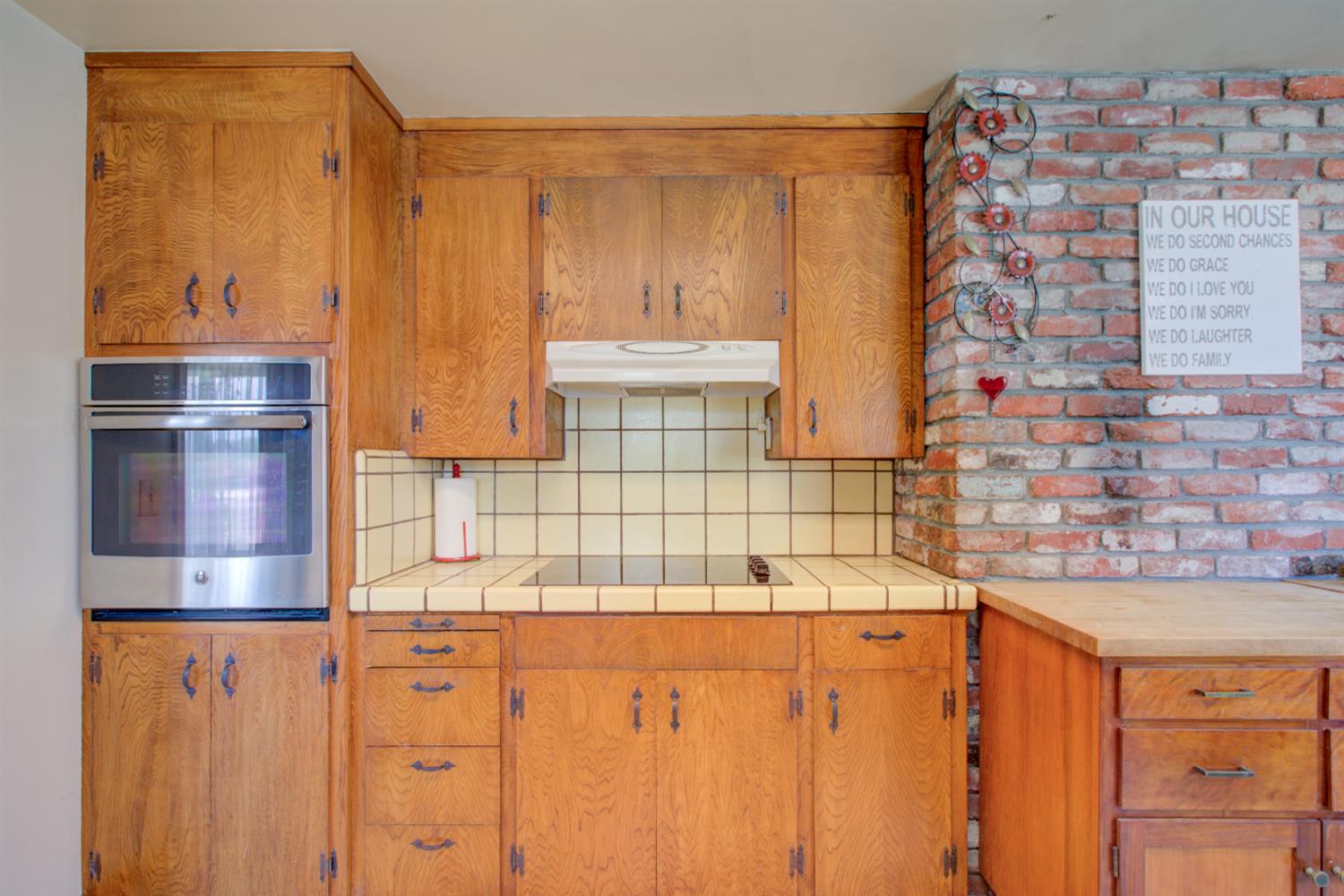 Detail Gallery Image 17 of 41 For 701 W 6th St, Gilroy,  CA 95020 - 3 Beds | 2 Baths