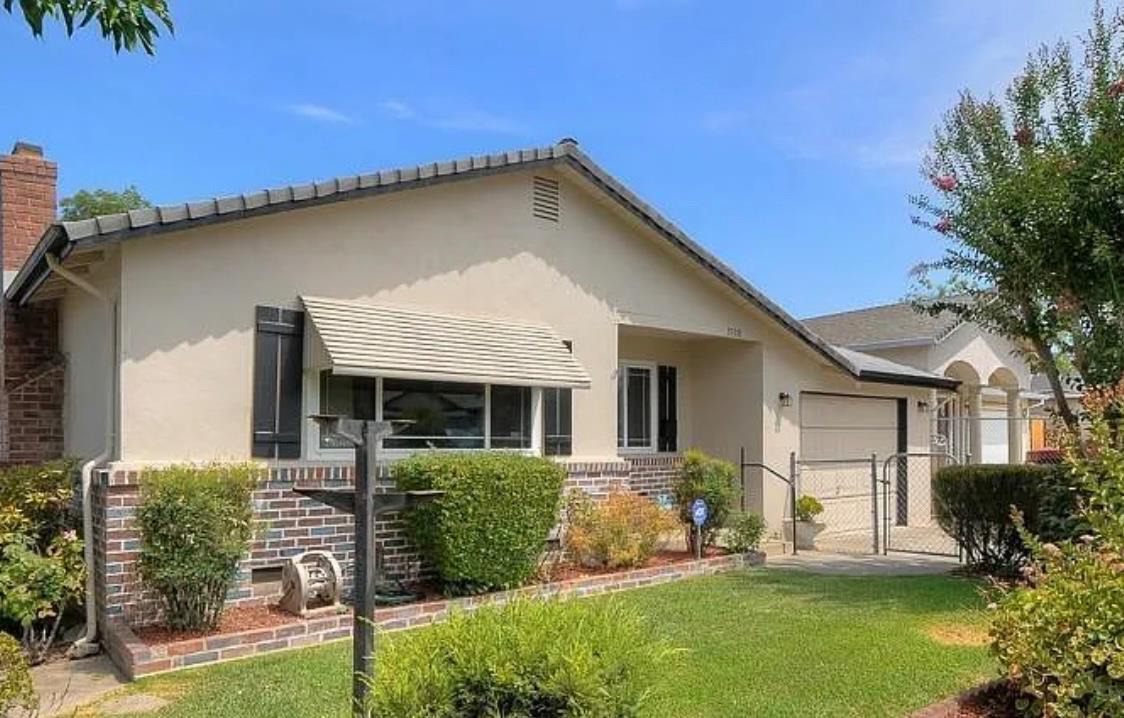 Detail Gallery Image 1 of 24 For 3708 Branch, Sacramento,  CA 95838 - 4 Beds | 2 Baths